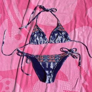 Roxy tie-dye bikini